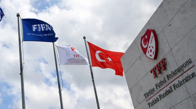 Milli maç öncesi gitmişlerdi! TFF heyeti ülkeye alınmadı: Büyük kriz