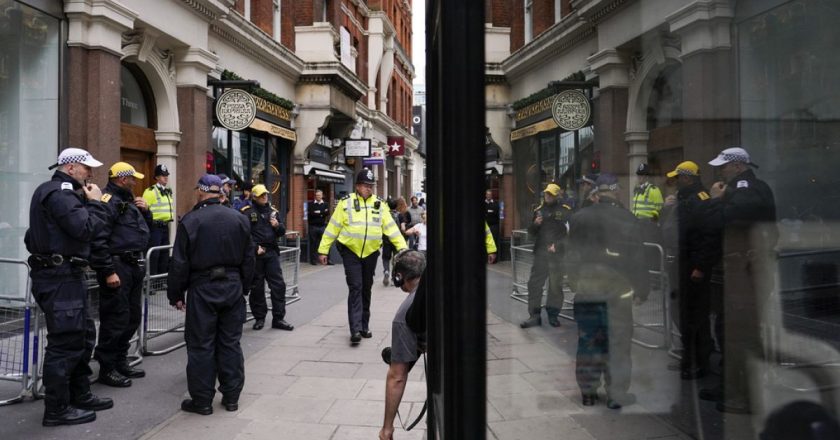 Londra'da bıçaklı saldırı: Şüpheli tutuklandı