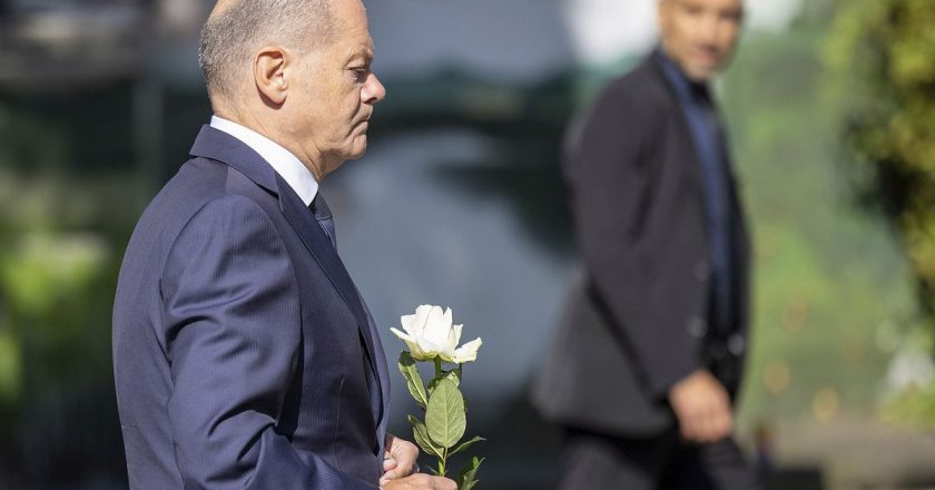 Almanya Başbakanı Scholz sığınmacıların sınır dışı edilmesini hızlandırma sözü verdi