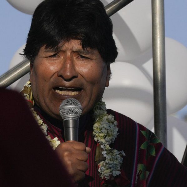 Eski Bolivya lideri Evo Morales’e suikast girişimi: “Arabamda 14 kurşun deliği var”