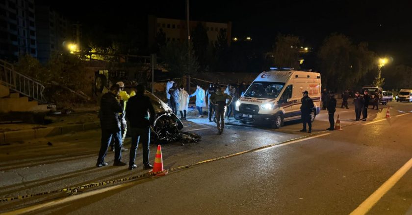 Bayburt’ta devrilen otomobilin sürücüsü hayatını kaybetti