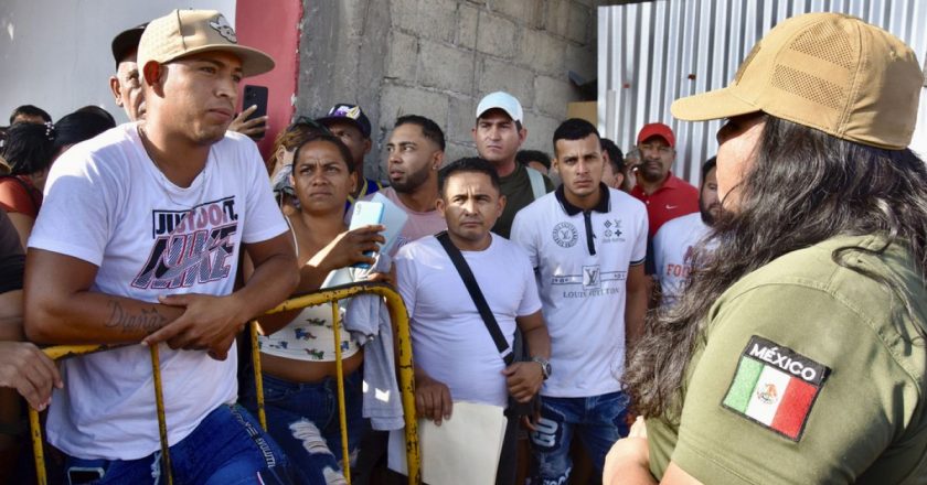 El Salvador, hapishanelerine sınır dışı edilen insanları kabul etmeyi teklif etti