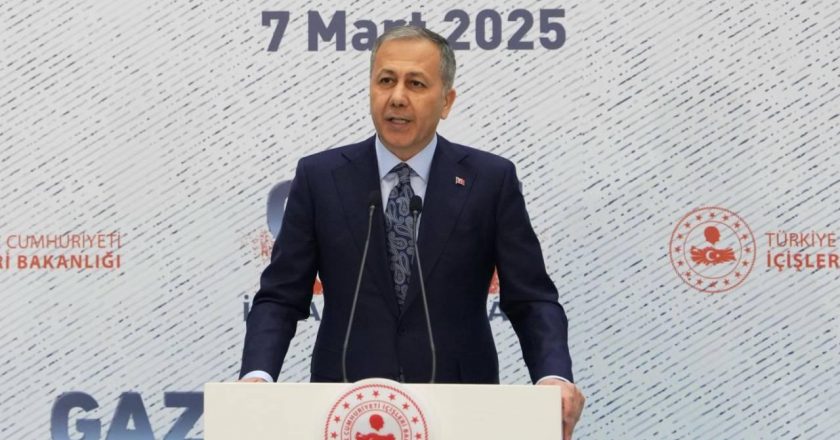 “Dünya Gazze’deki soykırım tarafından susturuldu, Türkiye susturmaz”