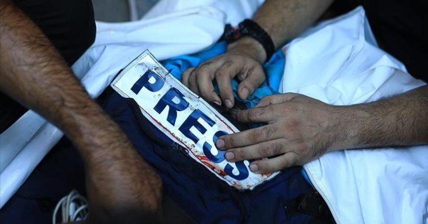 Filistinli Kadın Gazetecisi, İsrail Ordusu Soykırımının Gazze’ye yaptığı saldırıda öldü