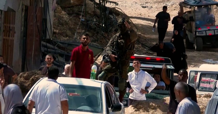 Video. İsrail tehditleriyle, Filistinli aileler mülteci kampından ayrılıyor