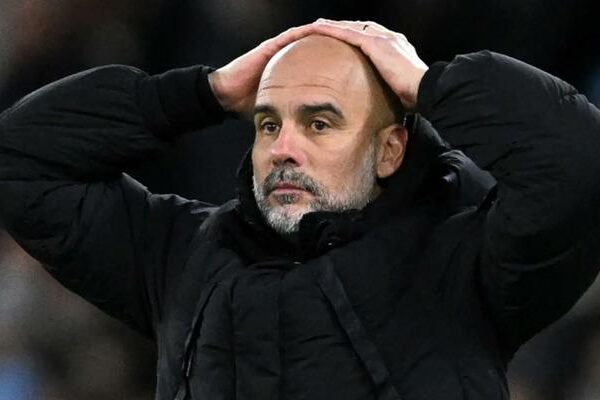 Crystal Palace, ilk kez FA Cup’ı müzesine götürdü! Manchester City’ye bir şok daha –