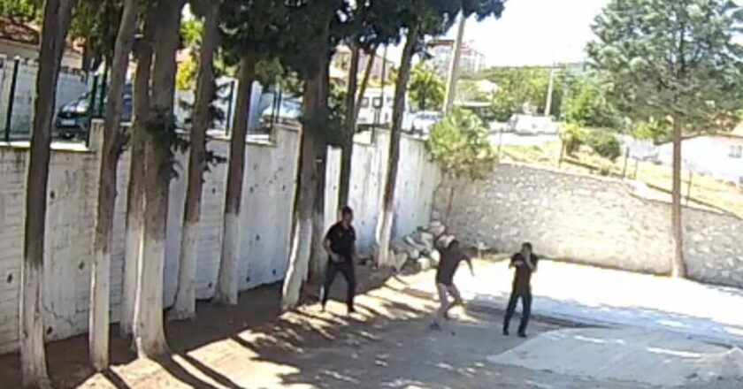 CHP’li belediye başkanı zabıtalara saldırdı