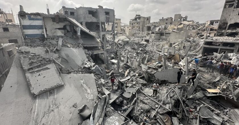 Katil İsrail’in Gazze’ye sabahtan beri düzenlediği saldırılarda 23 kişi hayatını kaybetti