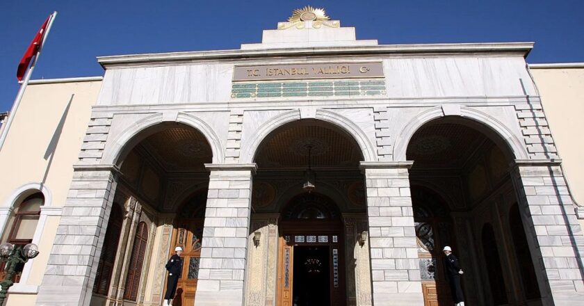 İstanbul Valiliği’nden açıklama: Saat 16.00’dan itibaren okullar tatil edildi