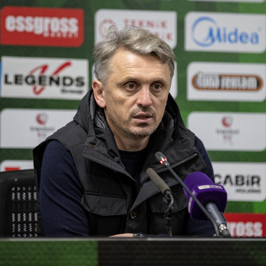 Hagi, Emre Belözoğlu'ndan bahsederken sürpriz bir isim! Orhan Ak, Eyüpspor'a teknik direktör olarak atandı... 2