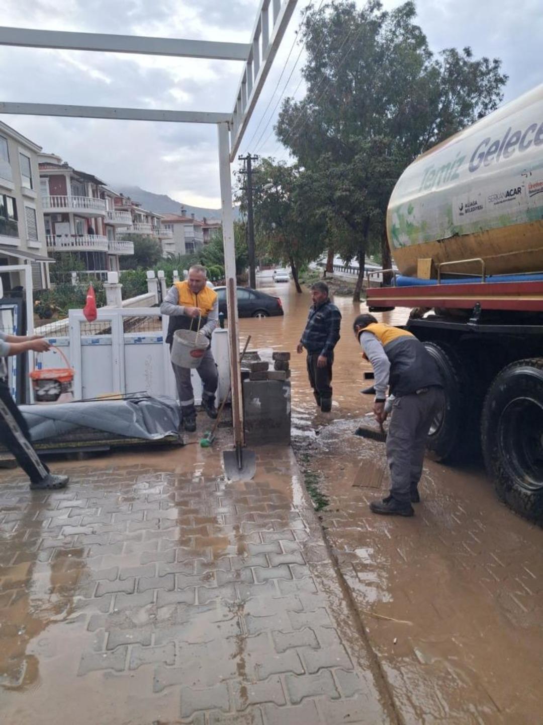 Aliağa Belediyesi'nden sel bölgesine destek 3