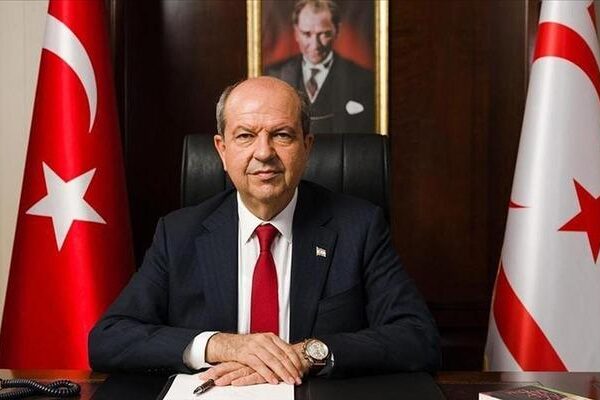 KKTC Cumhurbaşkanı Tatar, rakibi Tufan Erhürman’ı tebrik etti