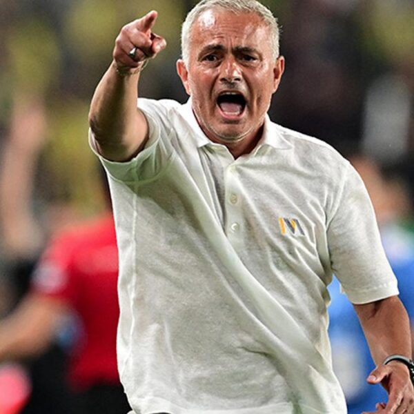 Jose Mourinho pusuya yattı bekliyor! Beşiktaş’ta Rafa Silva krizi ona yarayacak…