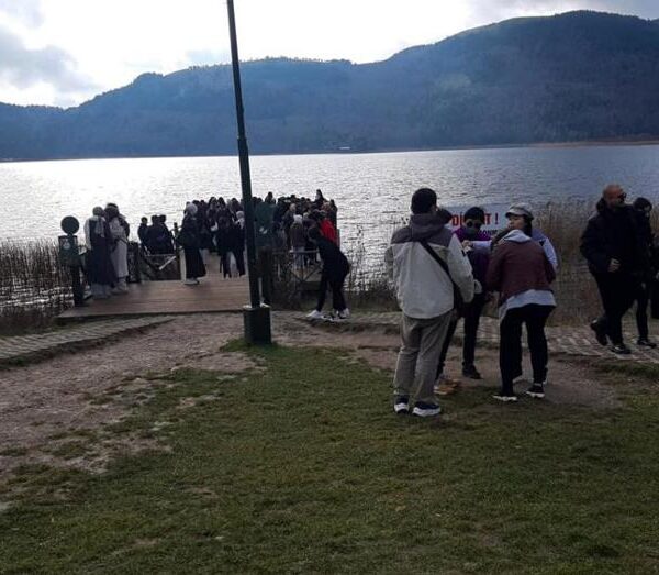 Abant’ta Hafta Sonu Kalabalığı