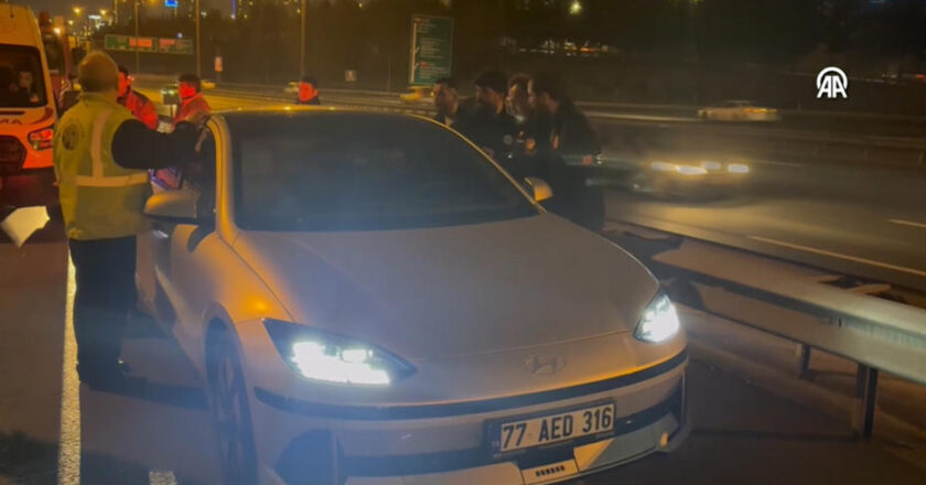 TEM Otoyolu’nda aracını bırakıp uykuya yattı