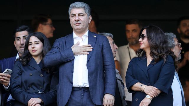Fenerbahçe’de Başkanlık seçimi! Hakan Safi’den ilk açıklama geldi: “Yeniliyoruz, öyle gözüküyor”